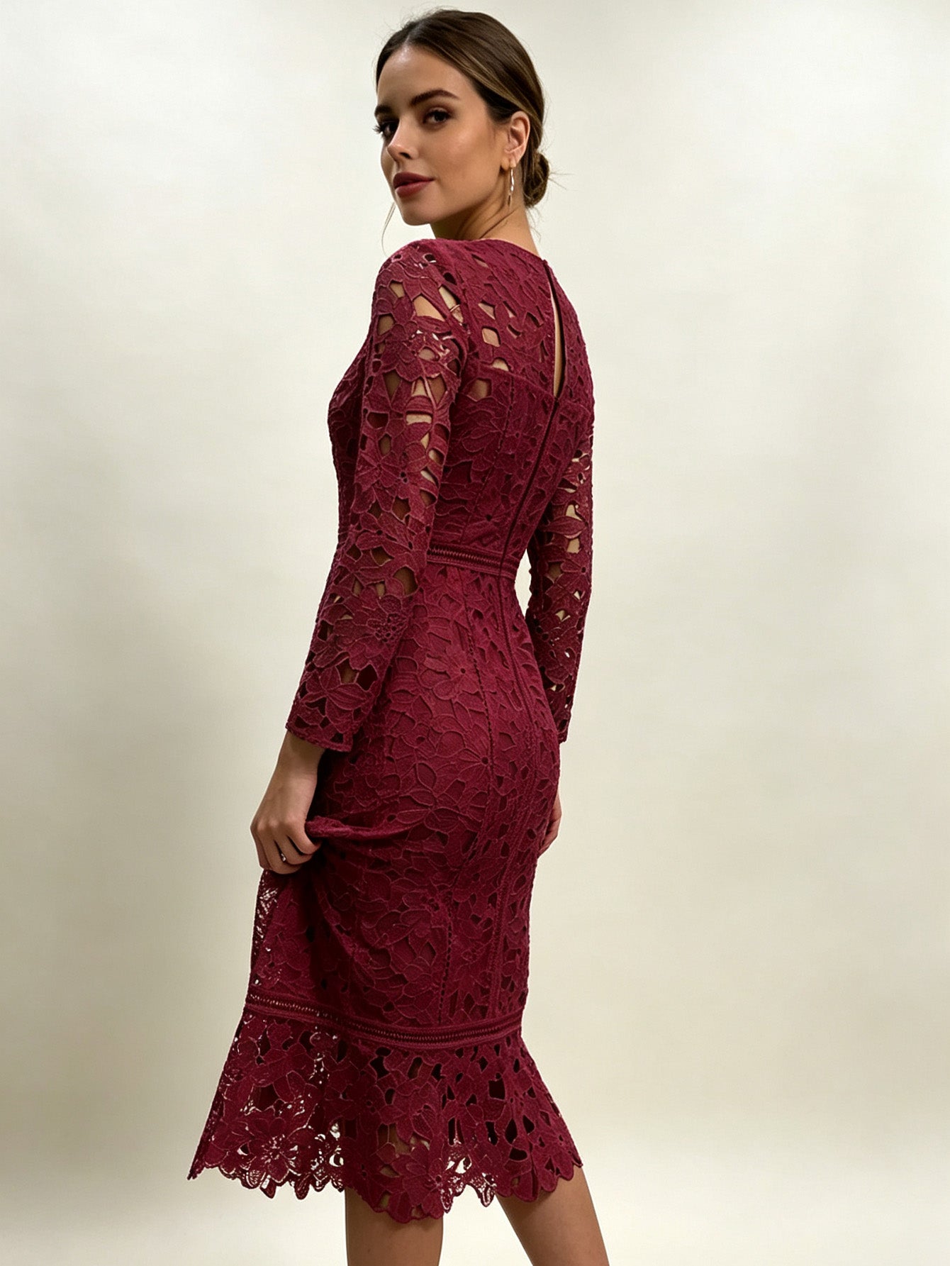 Marry | Long Sleeve V-Neck Lace Mermaid Midi Dress